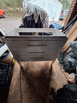 White Vanity 36x18x33