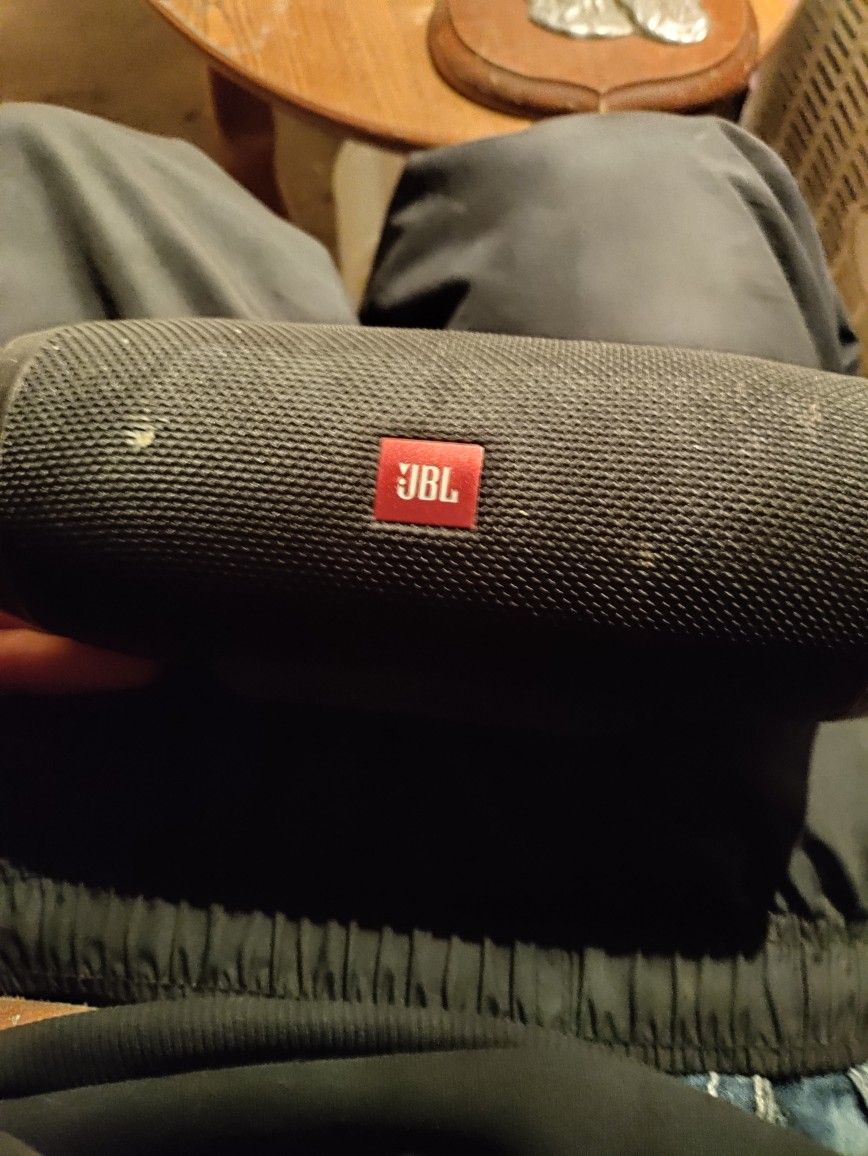 JBL charge 3 Bluetooth Speaker
