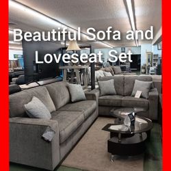 🚨 Beautiful Sofa And Loveseat Set 