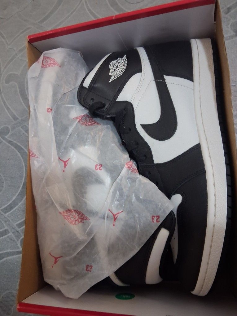 Black And White Jordan 3's