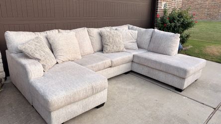 Beautiful Ashley Furniture 3-Piece Sectional Set. Used, good condition! Very comfortable!
