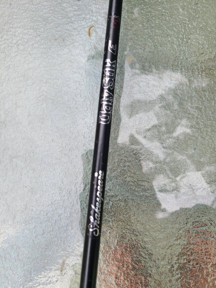 Ugly Stik E-light Graphite 7ft 6-14lb. Fishing Rod