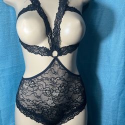Fredericks  Hollywood  Size. L/XL. $5
