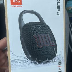 JBL CLIP 5 Speaker, Black