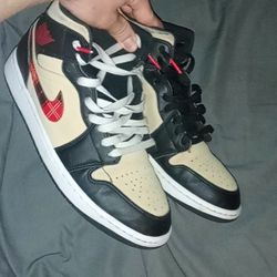 Jordan 1 Mids 