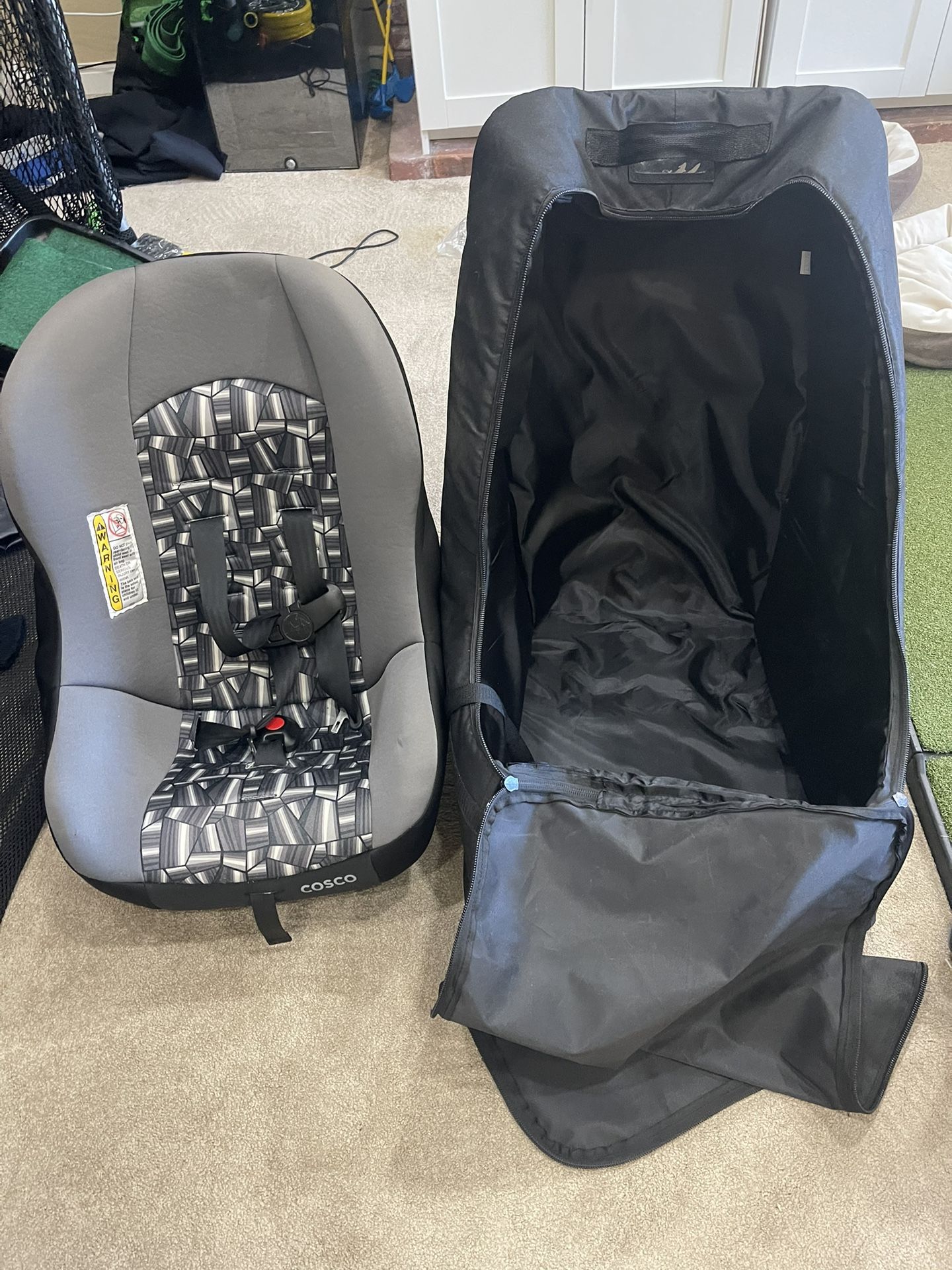 Cosco Scenera Next Carseat and travel bag