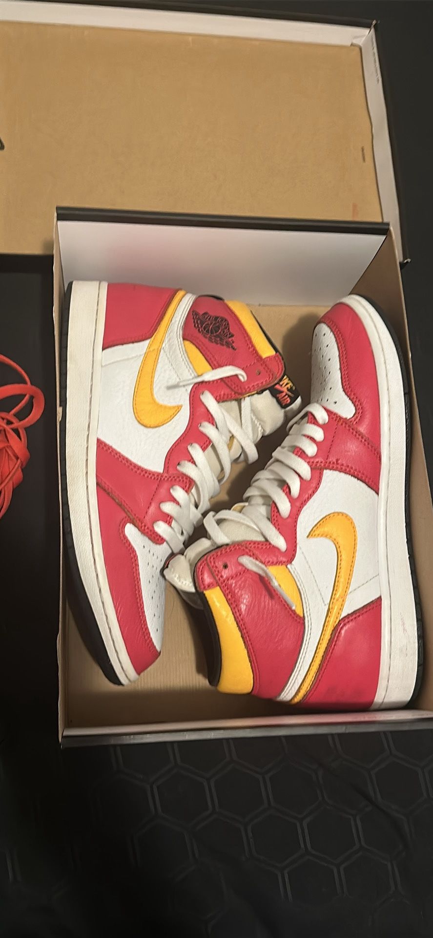 Jordan 1 Light Fusion Red