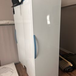 Refrigerator Pharmaceutical Grade, Open To Negociation