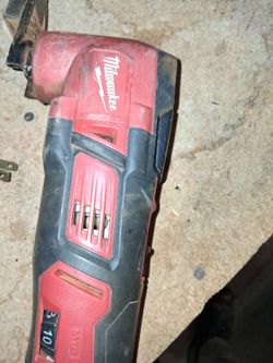 Milwaukee Cordless Oscillating Multi-Tool