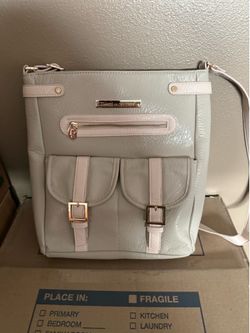 Damsel in Defense Gun Concealing Purse