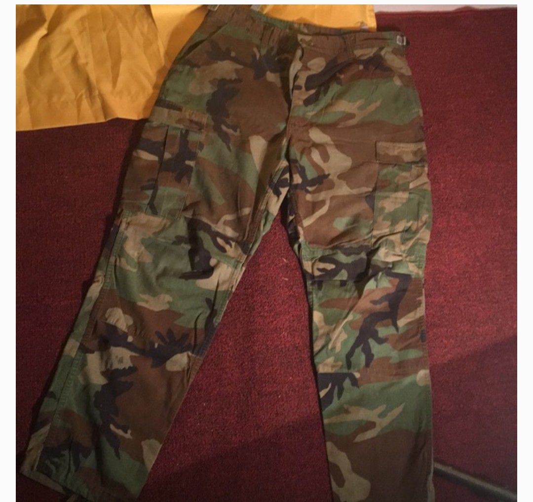 Camo/army cargo pants