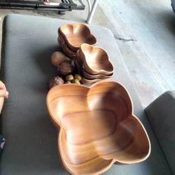 Handmade wooden monkey podwood table decor