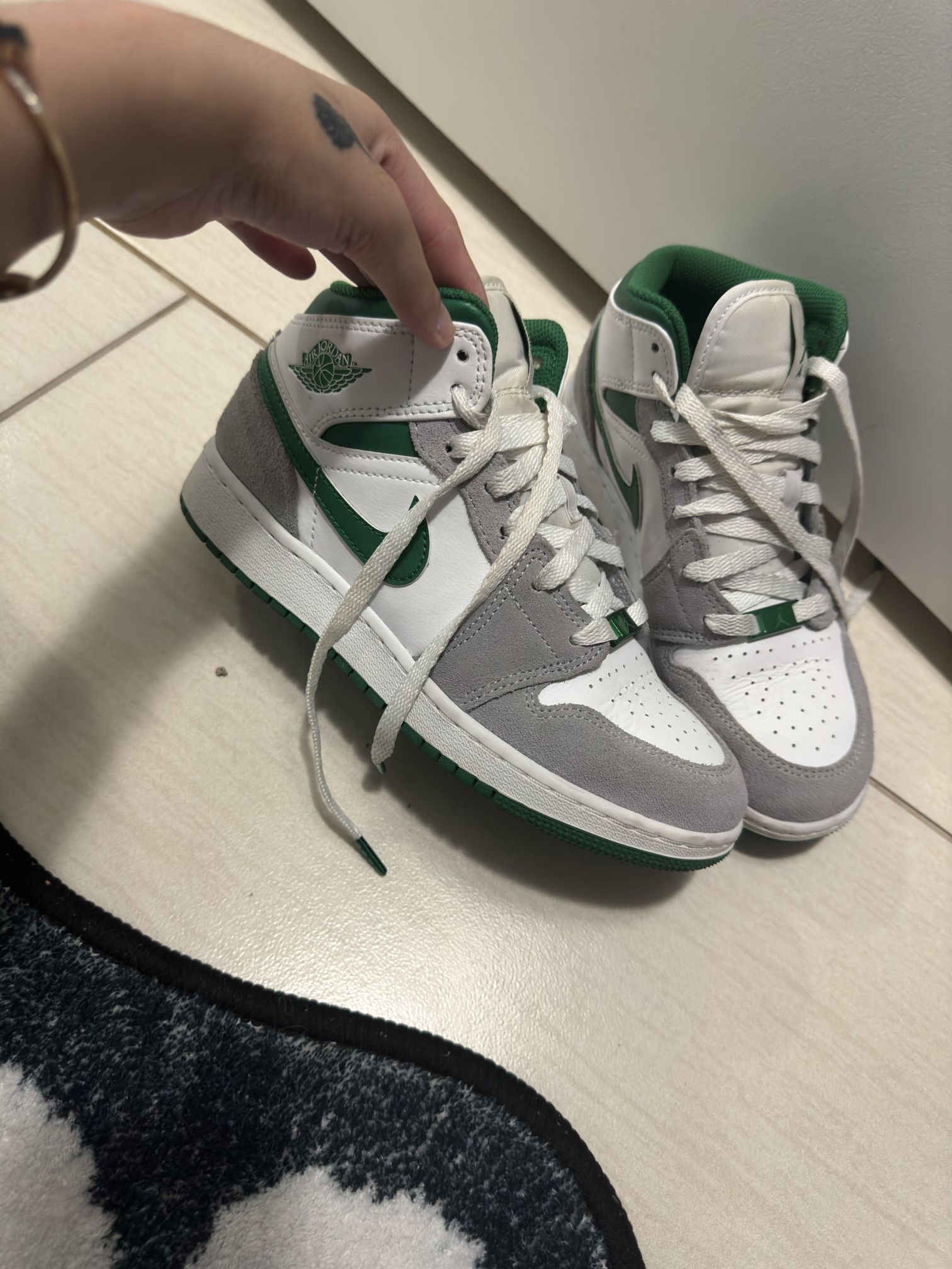 Green Grey Jordan for Sale in Pompano Beach, FL OfferUp