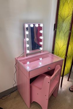 Pink vanity !