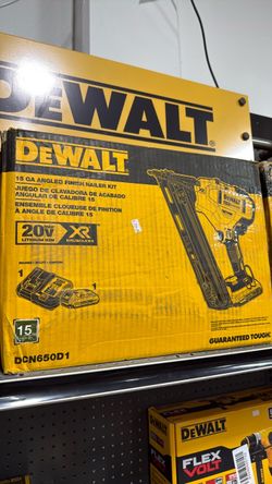 Dewalt 15g Brad nailer kit