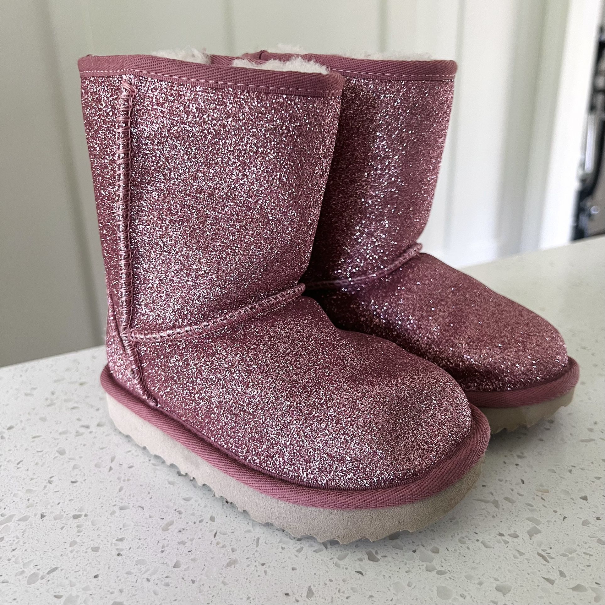 UGG Classic Short Glitter Sparkle Pink Boots Kids Little Girls 9