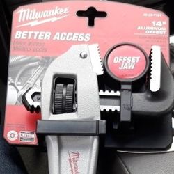 MILWAUKEE PIPE WRENCH