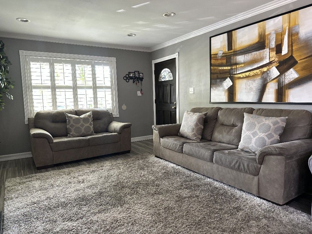 Sofa Set