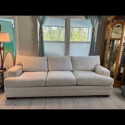 Queen Size Sofa Bed ( Moving so Needs To Go)