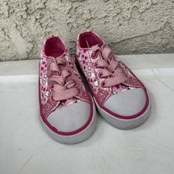 Girl's Hello Kitty Size 5 Shoes