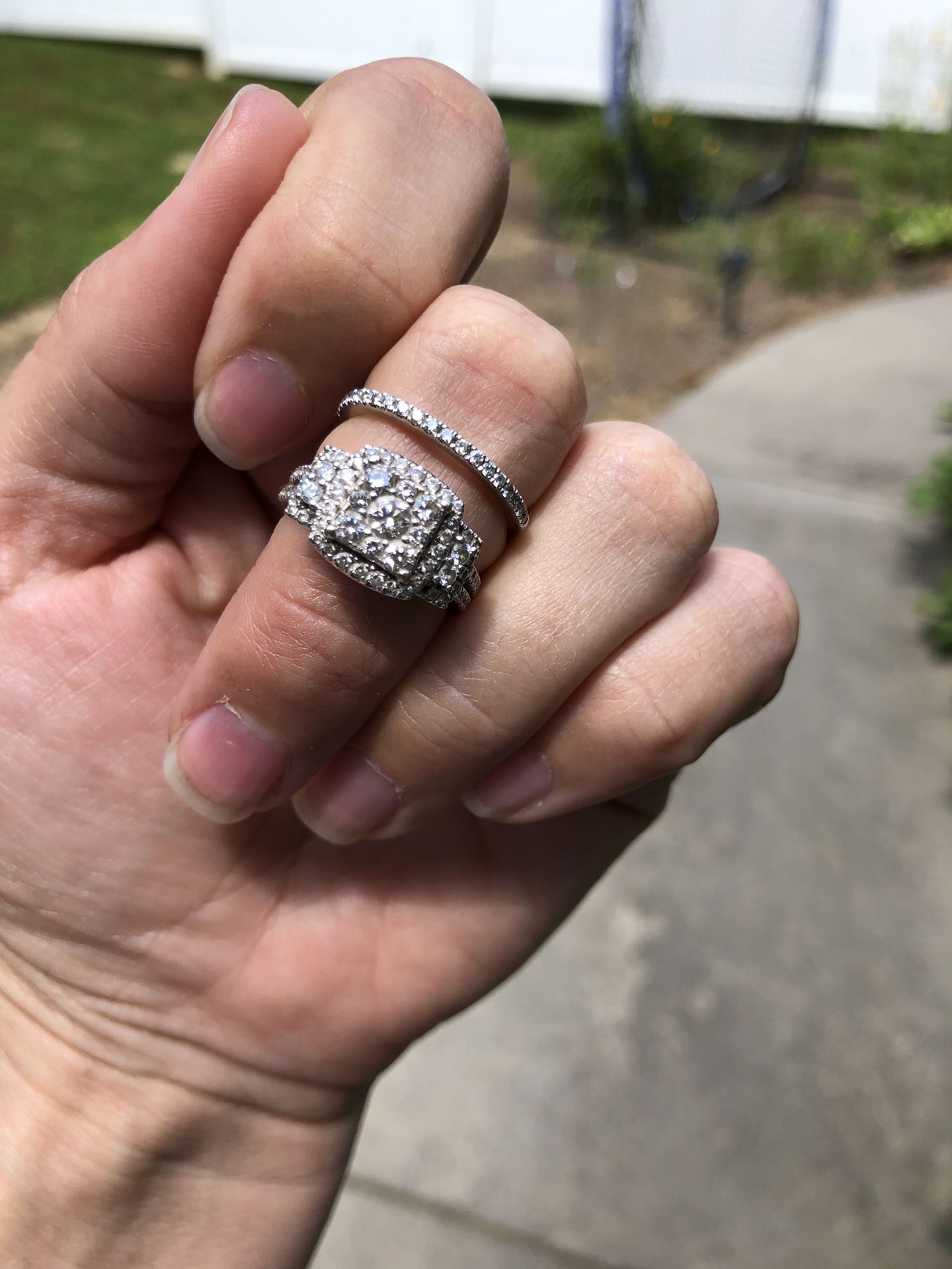 1.5 carat white gold diamond ring size 7