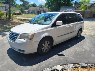 2011 Chrysler town & country