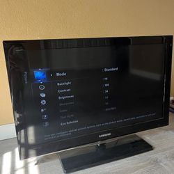 Samsung 32 Inc LCD TV 