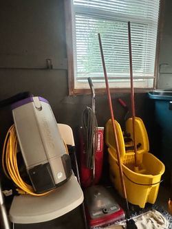 Commercial cleaning equipment