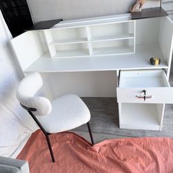 Desk 55 wide - 43 high - 24 prodndo with chair like new