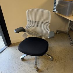 Knoll Generation Ergonomic Office Chair – Mesh Back – Adjustable Arms – Polished Aluminum Base