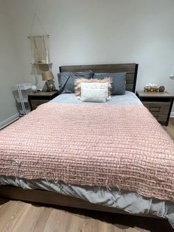 Two matching Nightstands