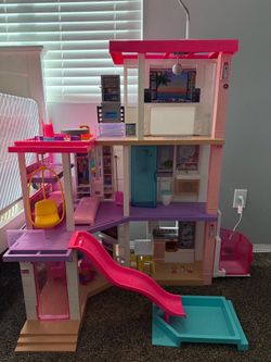 Barbie dream house