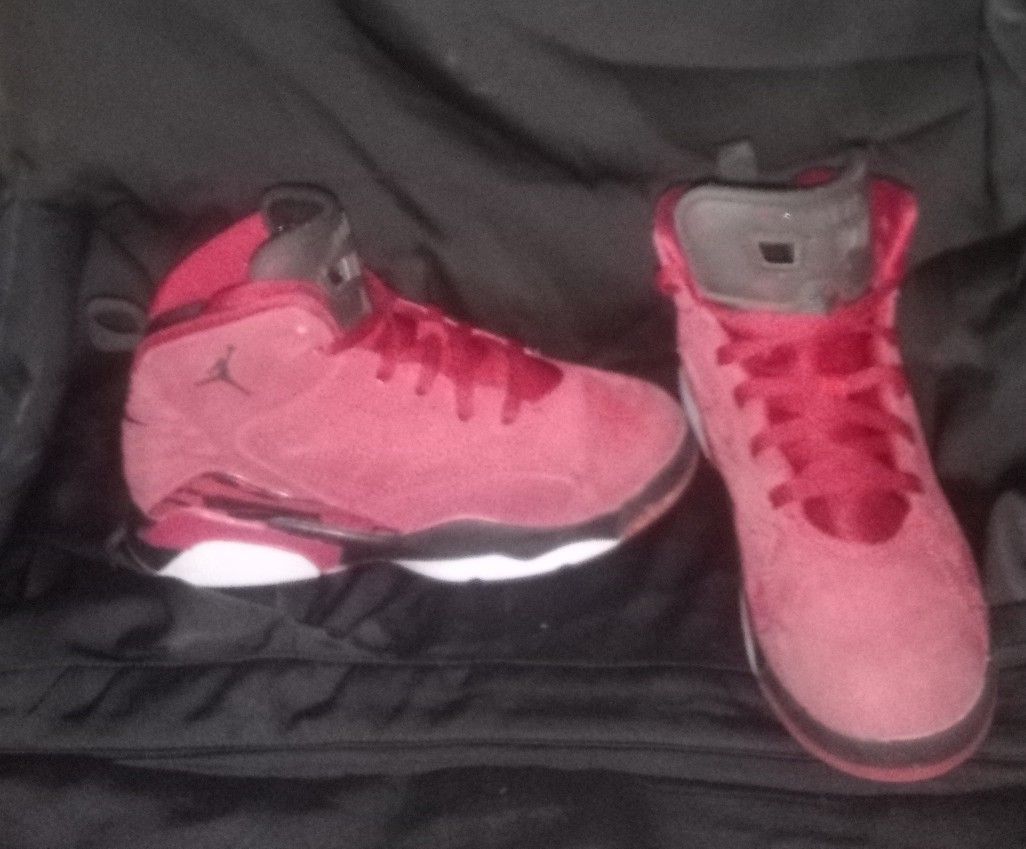 Nike Jordan Jumpman Shoes