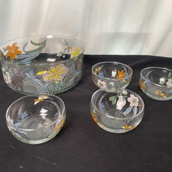 Vintage 1960’s 5 piece Large Glass Salad Bowl with 4 Salad Bowls Floral Firefly’s Made In Canada (Rare Collectors Items!)
