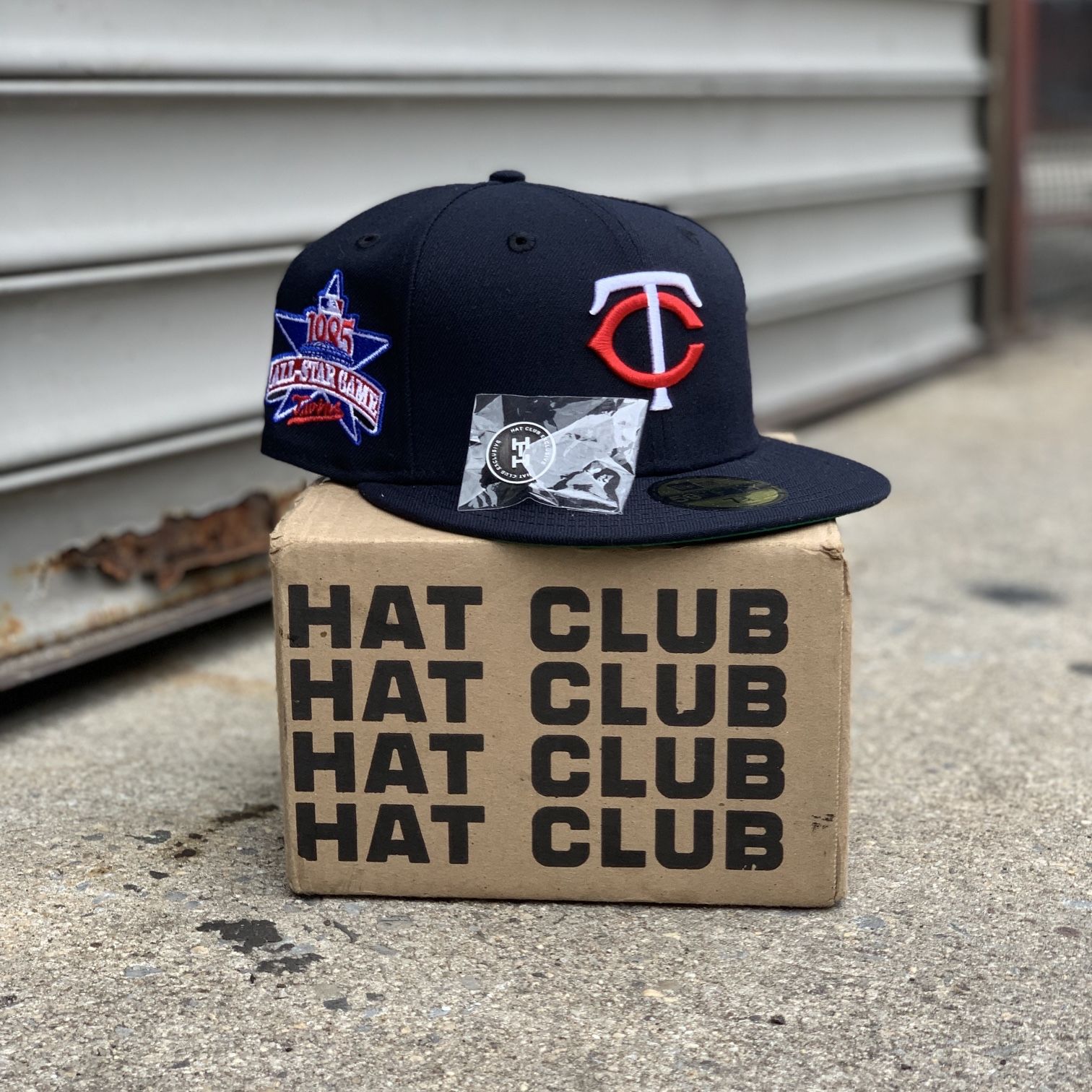 New era 59fifty minnesota twins hat club exclusive icy bottom pack brand new  7 5/8 for Sale in Hanford, CA - OfferUp