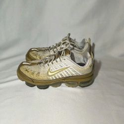 Nike Air Vapor Max 360, Gold And White Metallic Sz9