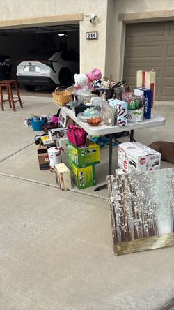 GARAGE SALE HAPPENING NOW!