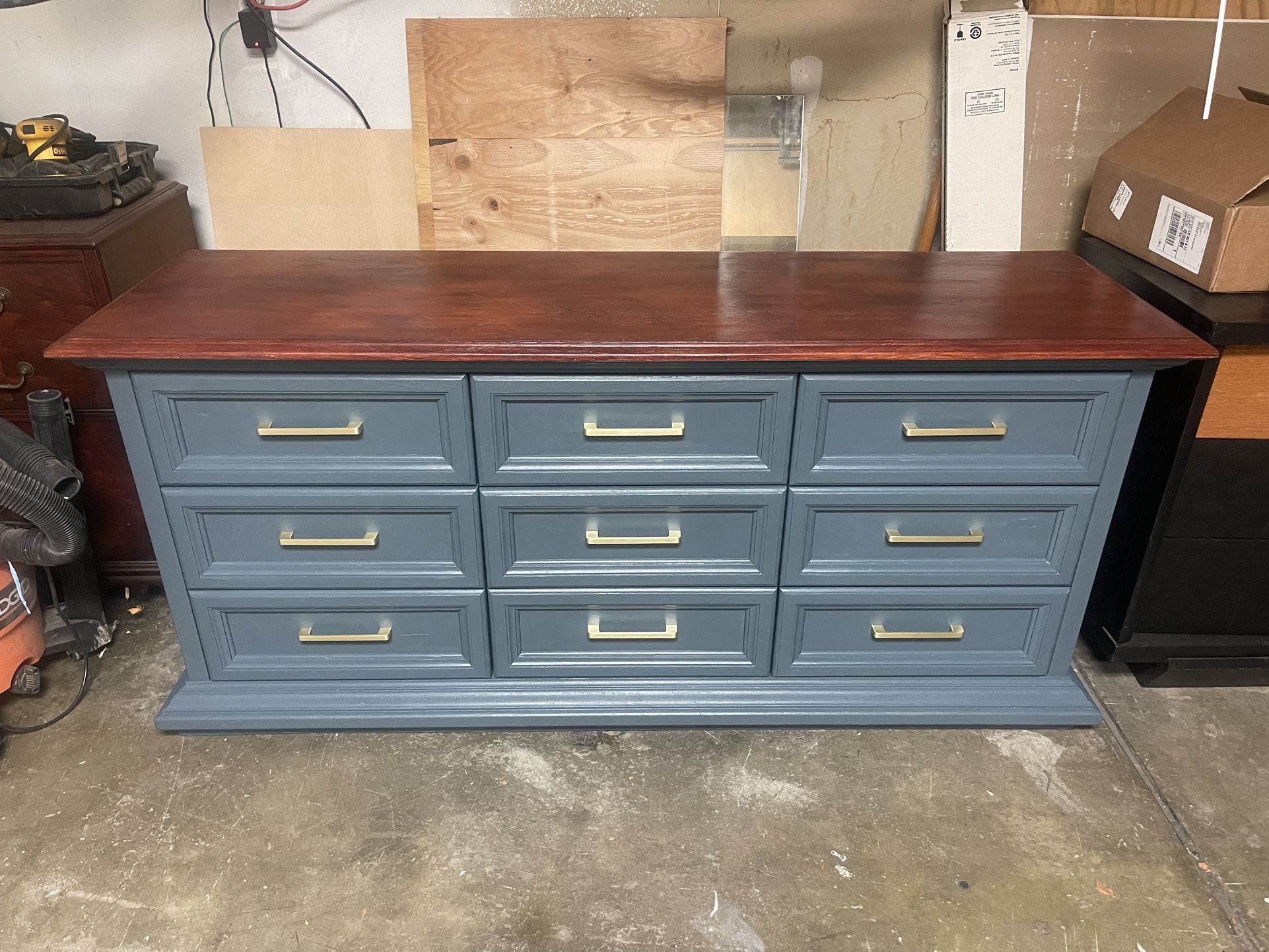 9 Drawer Dresser