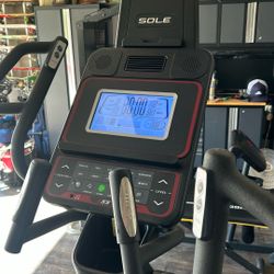 Elliptical Machine Sole E55