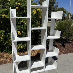 White Geometric Modern 13 Shelf Bookcase Excellent Condition 