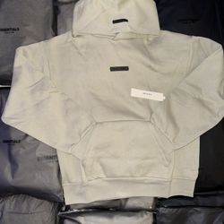 🚨 2025 Essentials Hoodie🚨