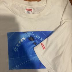 Supreme shirt size M