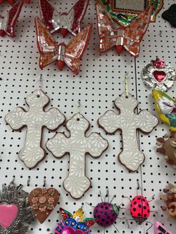 💥💥💥SALE 💥💥💥💥Talavera cross  $25 now 15% off 💥