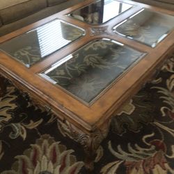 Large Coffee/cocktail Table 