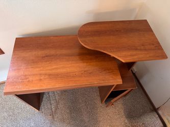 Computer desk