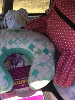 Kids pillows great condition only 10 each FIRM