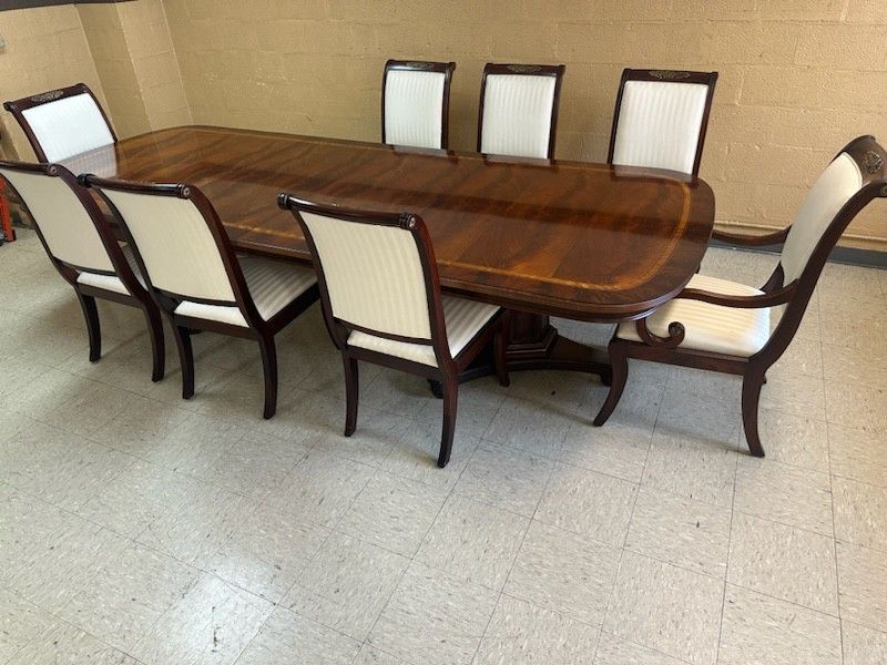 Two Tone Henredon 9 PC Traditional Table Set and Beautiful Sideboard Buffet