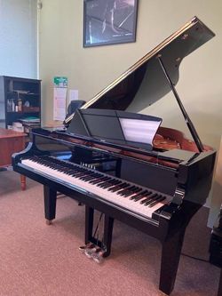 Yahama Grand Piano