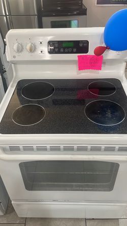 GE electric stove (3 months warranty)