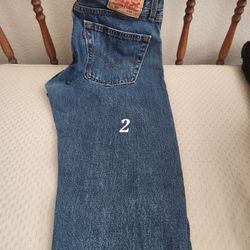 Men's Levi Jeans 31x32 And 31x34